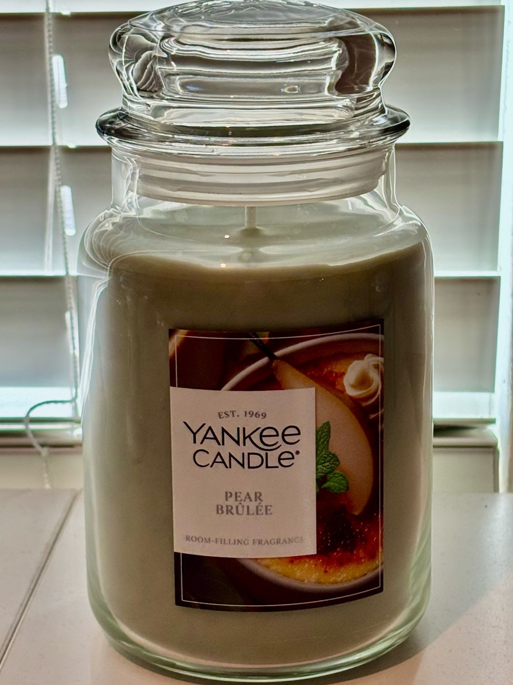 Yankee Candle Pear Brûlée Jar Candle - Cream
